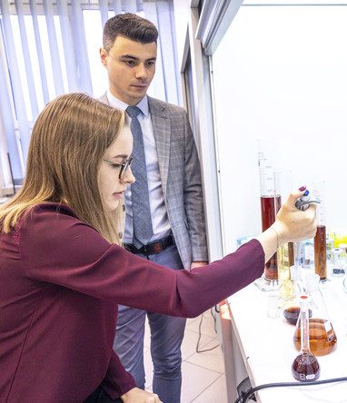Niekonwencjonalne badania grupy prof. Pawła Chmielarza wyróżnione przez Advanced Science News