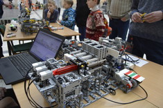 [FOTO] Potrójne zwycięstwo studentów PRz w zawodach robotycznych „Robomaticon”